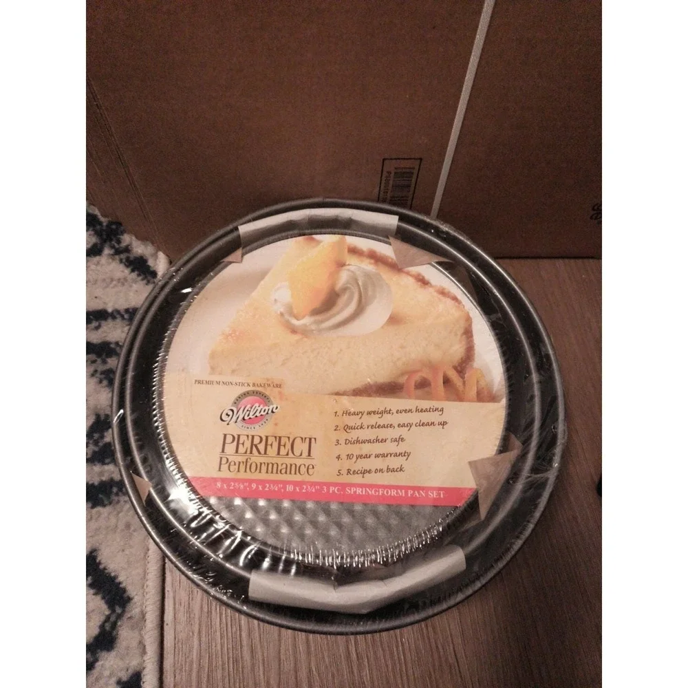 Wilton Perfect Performance 3 Piece Springform Pan Set NEW Non-Stick Bakeware